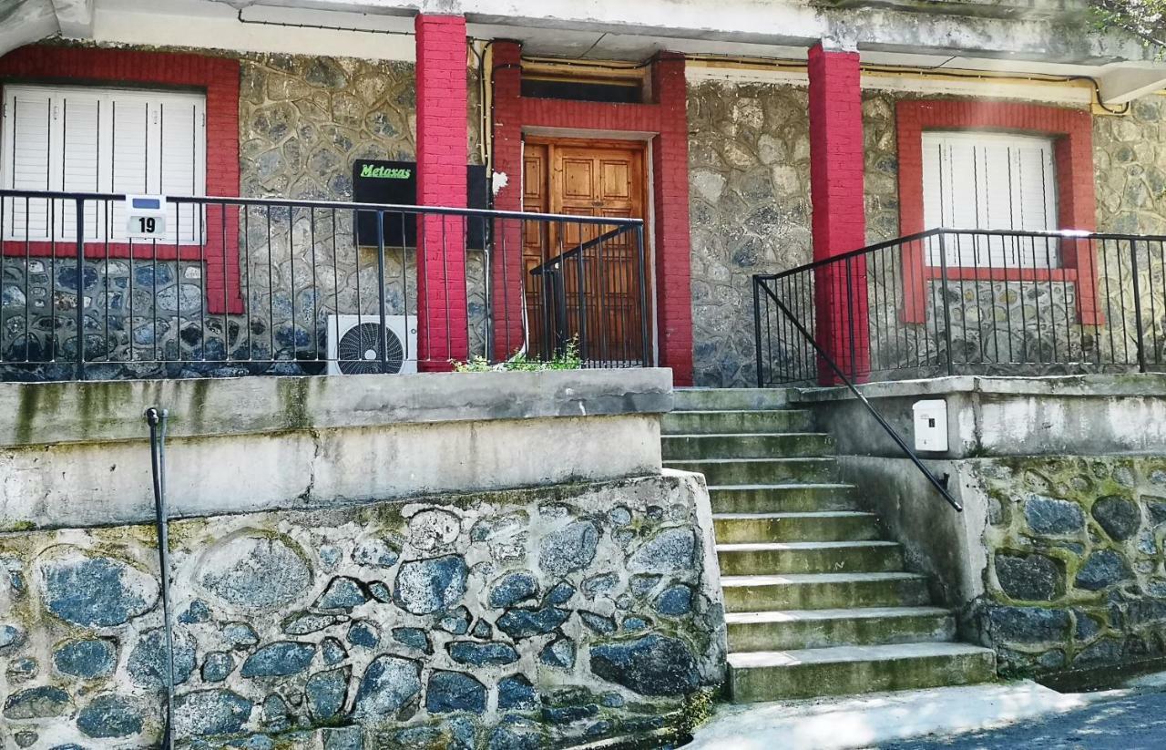 Metaxas Mansion Pensionat Kakopetria Eksteriør billede